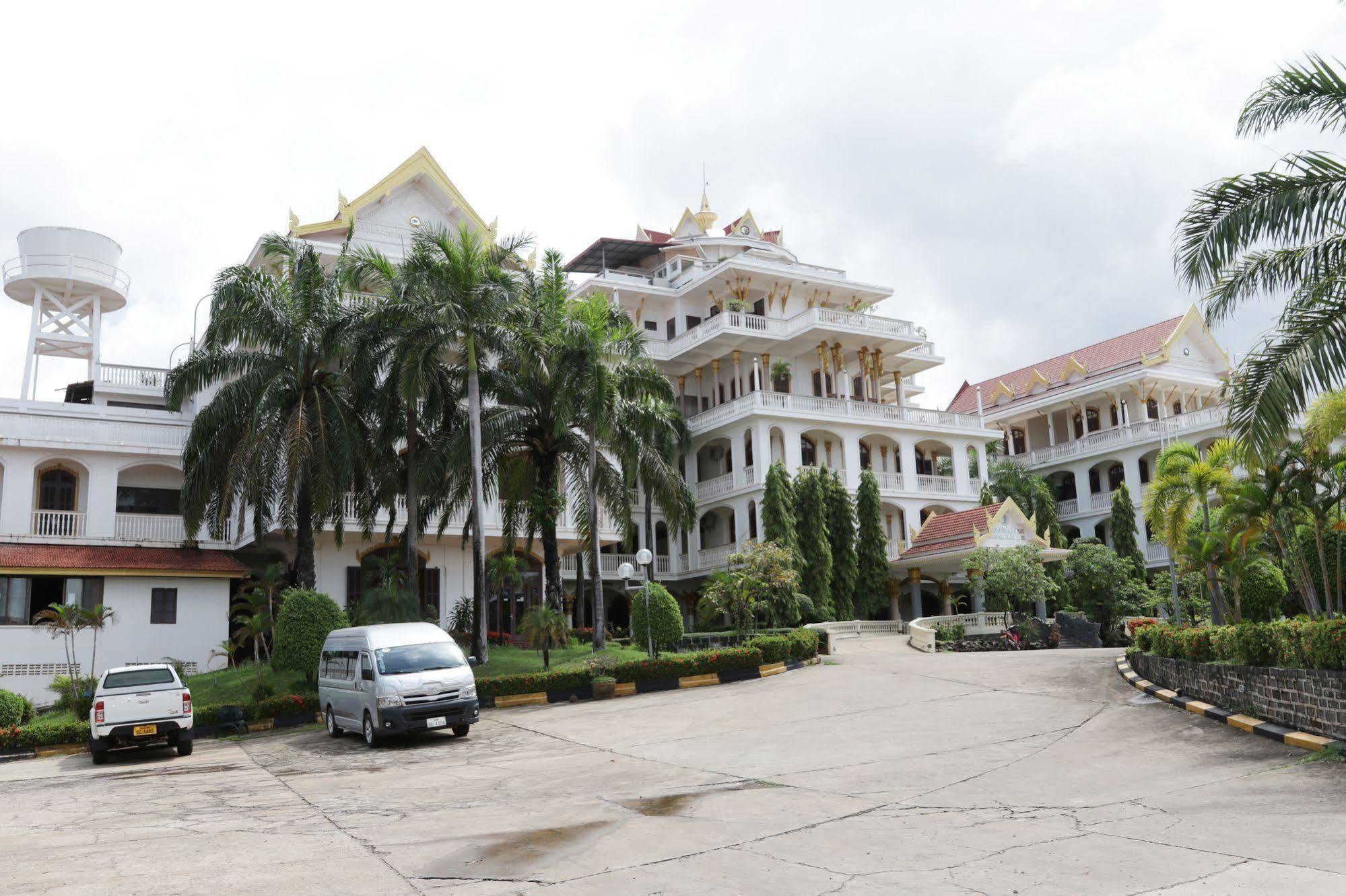 Champasak Palace Hotel Pakse Exterior foto