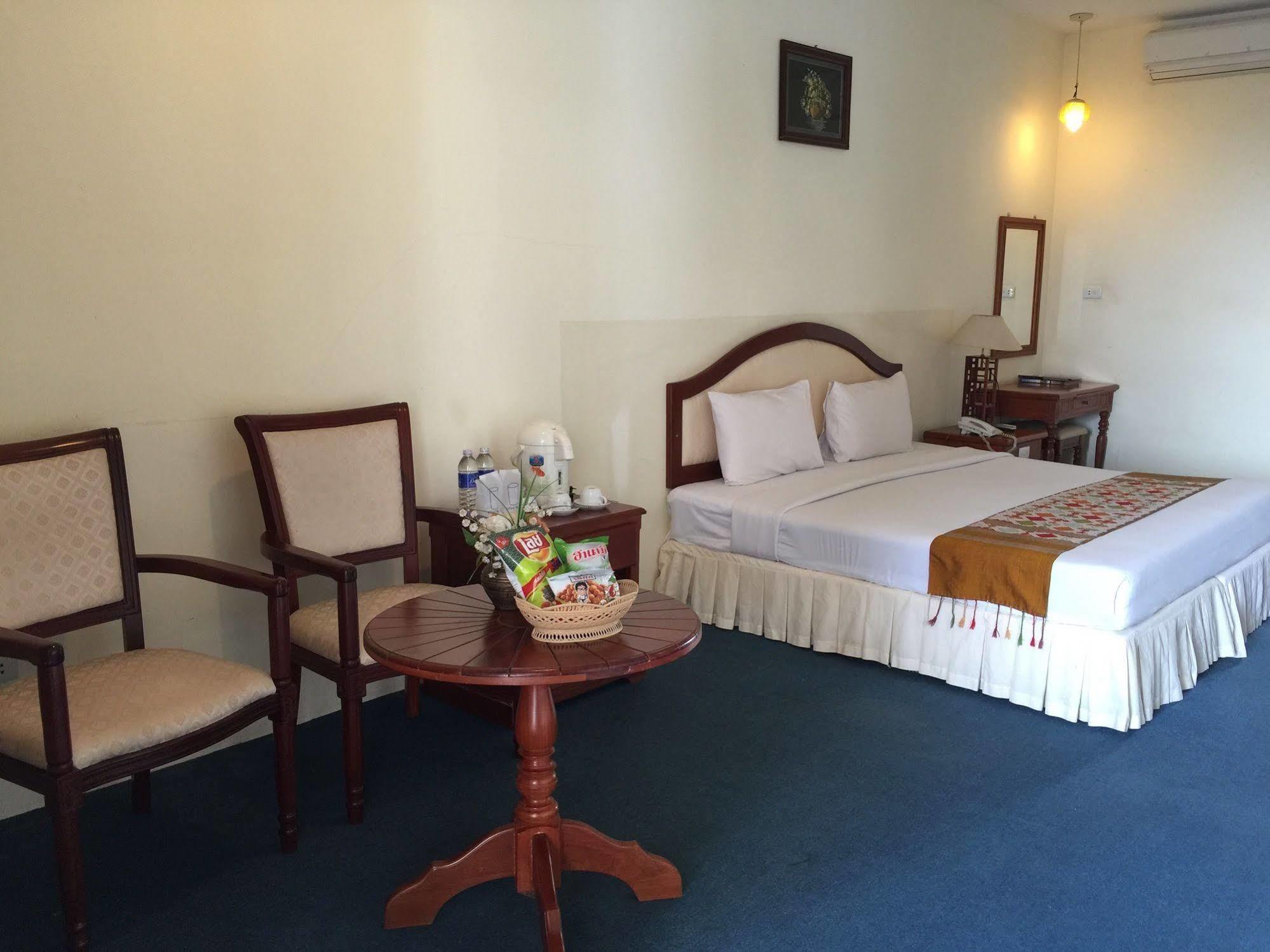 Champasak Palace Hotel Pakse Exterior foto